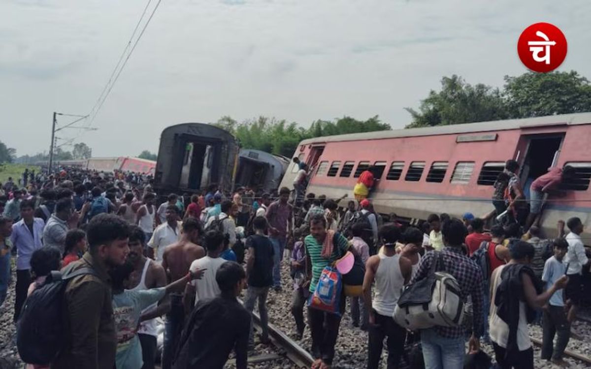 यूपी के गोंडा में बड़ा रेल हादसा, डिब्रूगढ़ एक्सप्रेस के 10 डिब्बे पटरी से उतरे
