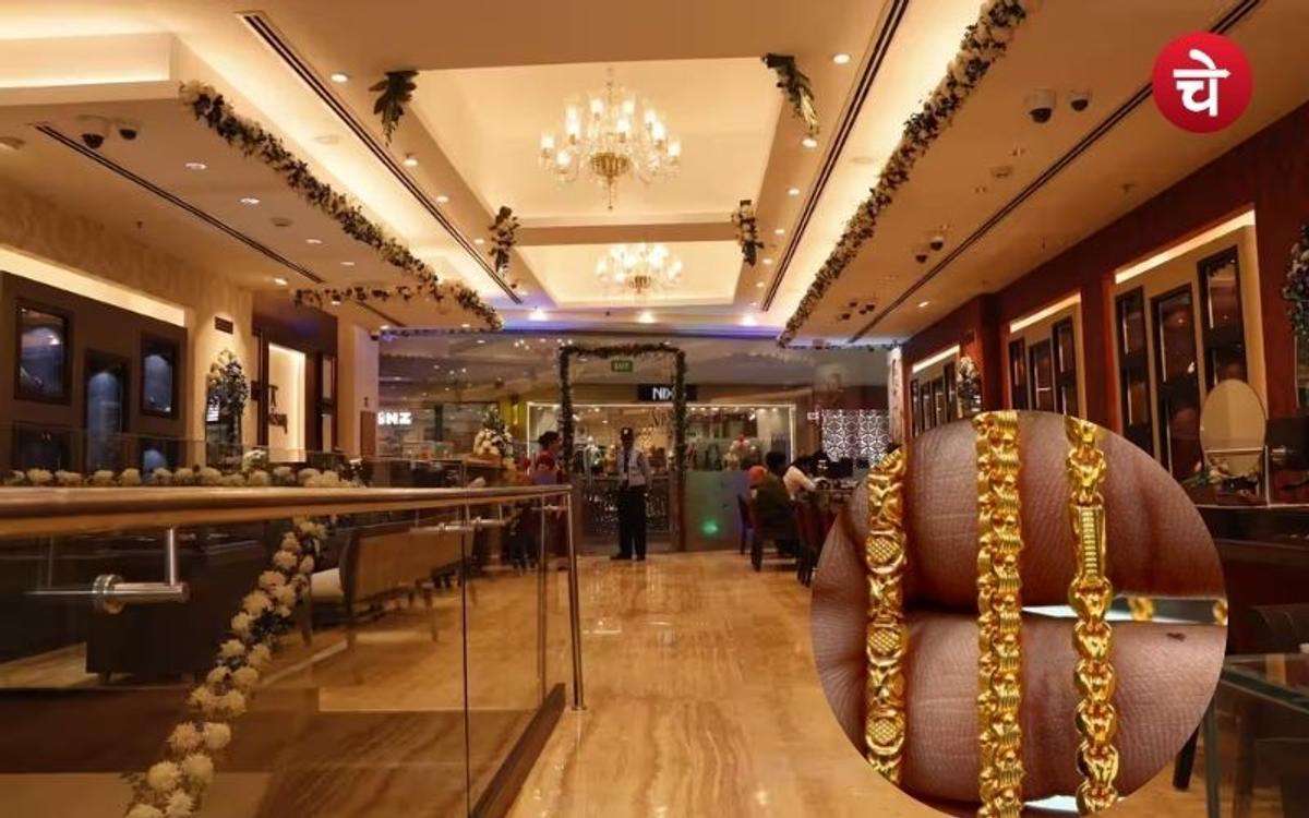 ग्रेटर नोएडा के तनिष्क शोरूम से सोने की चेन चुराकर फरार चोर