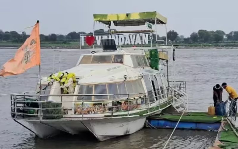 जहां भगवान ने की थी लीला वहीं करें यमुना में क्रूज की सवारी