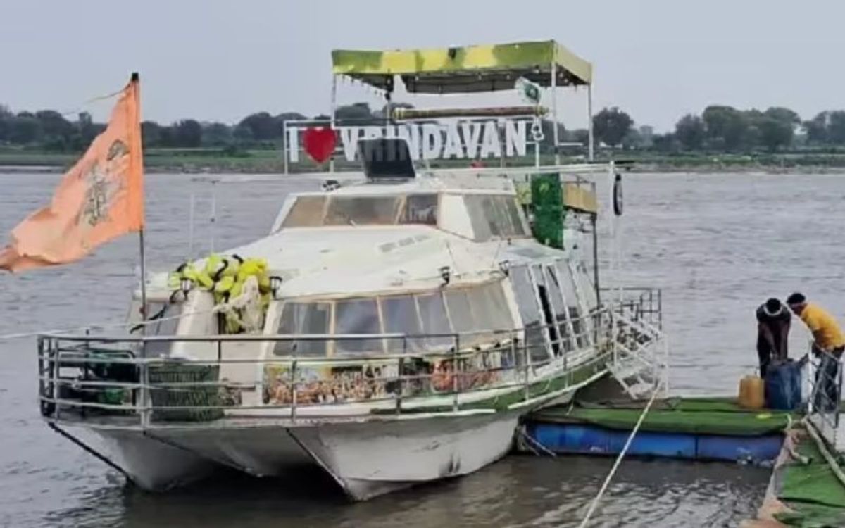 जहां भगवान ने की थी लीला वहीं करें यमुना में क्रूज की सवारी