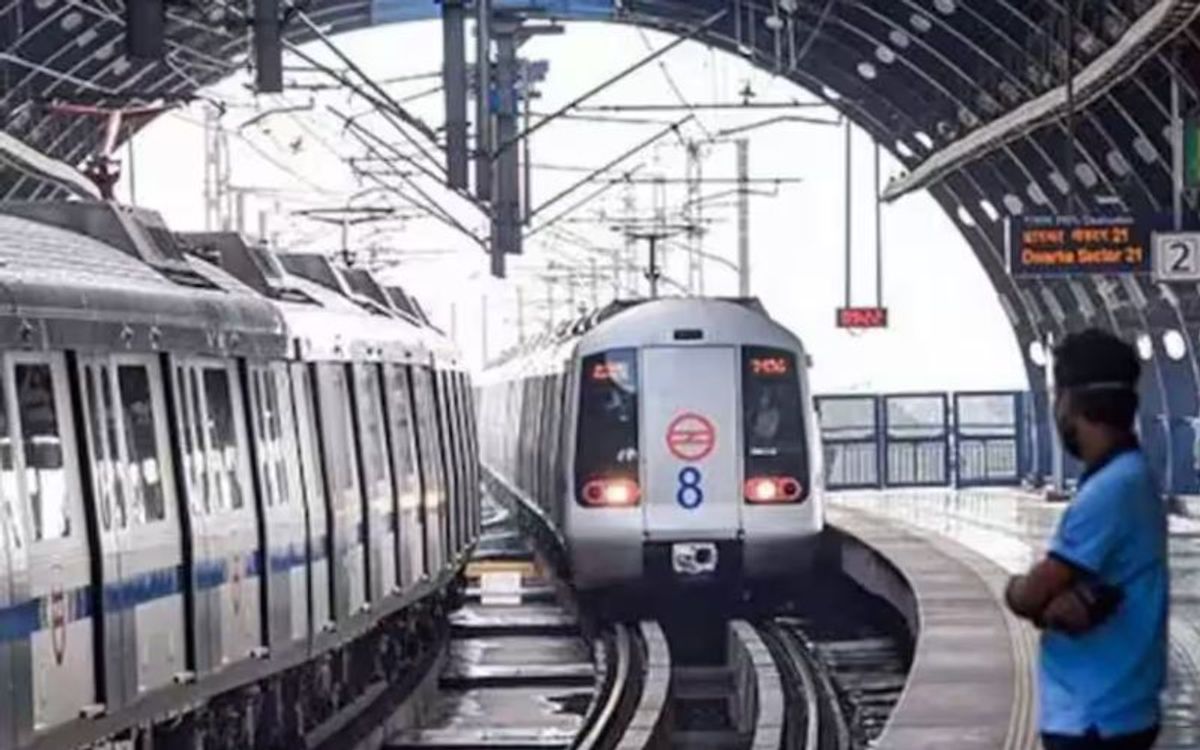 दिल्ली मेट्रो की इस सर्विस के बारे में नहीं जानते होंगे आप, बड़े कमाल की है