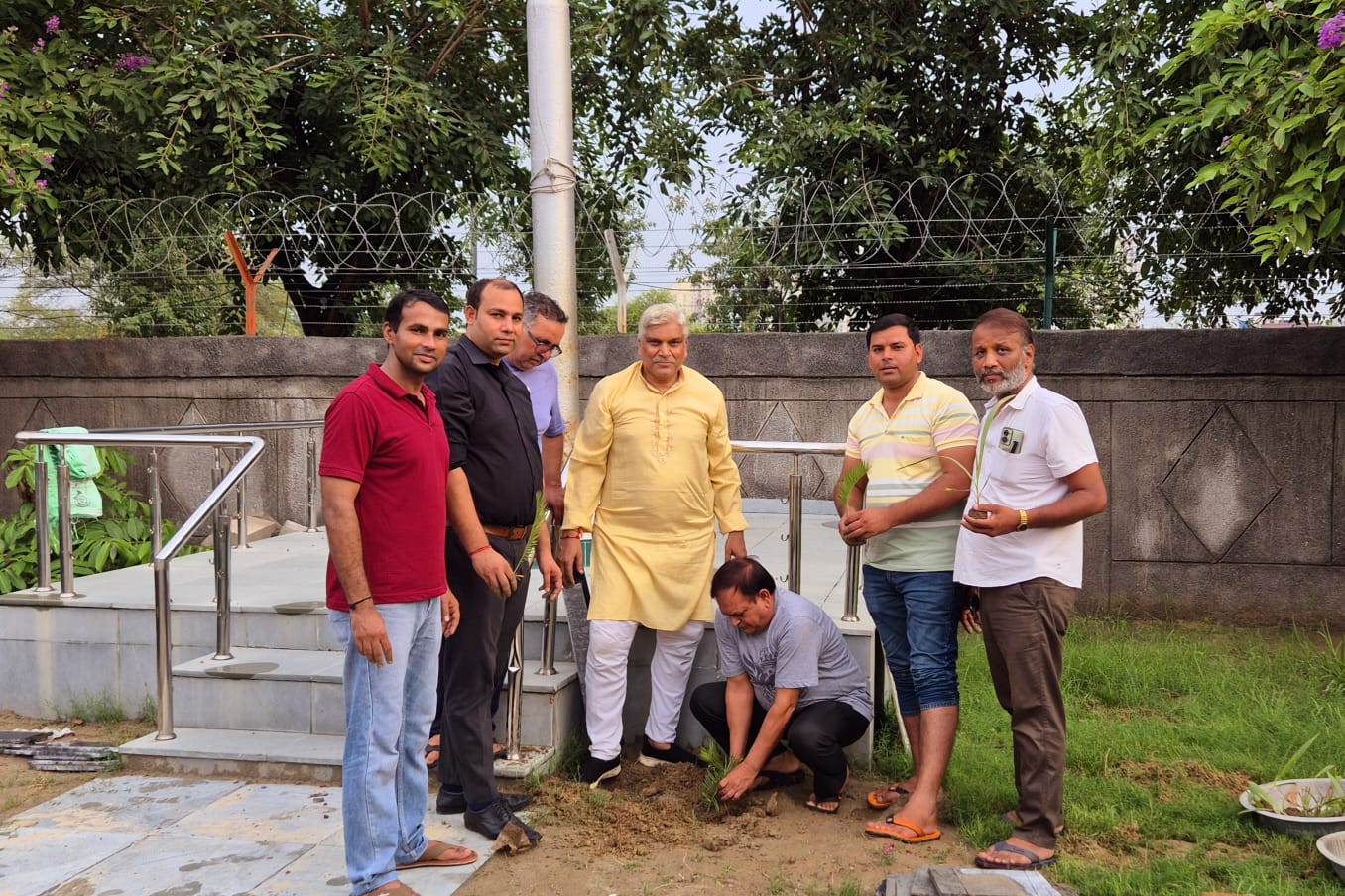 RWA -117 की सरहानीय पहल, पाम ट्री से हरा भरा होगा ग्रीन बेल्ट