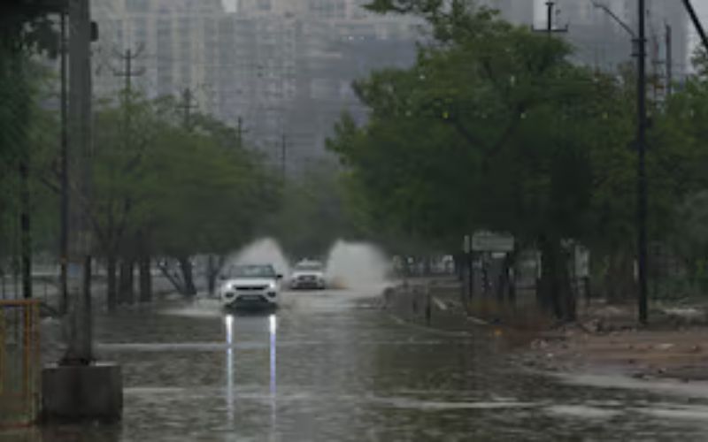 यूपी के कई जिलों में भारी बारिश