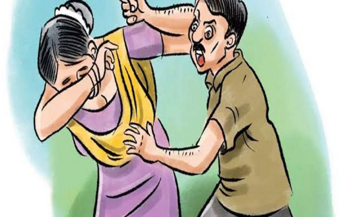 नोएडा में विवाहिता को जान से मारने का प्रयास, मामला दर्ज