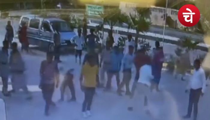ग्रेटर नोएडा वेस्ट की सोसाइटी में बिना स्टीकर कार की नो एंट्री, जमकर हुआ विवाद