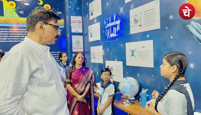 धनतेरस के मौके पर सावित्रीबाई फुले बालिका इंटर कॉलेज को मिला आधुनिक शिक्षा का धन