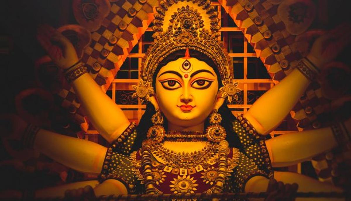 नवरात्रि में जरूर देखें मां दुर्गा पर बनी ये 4 फिल्में, माता के चमत्कार देखकर हो जाएंगे प्रसन्न