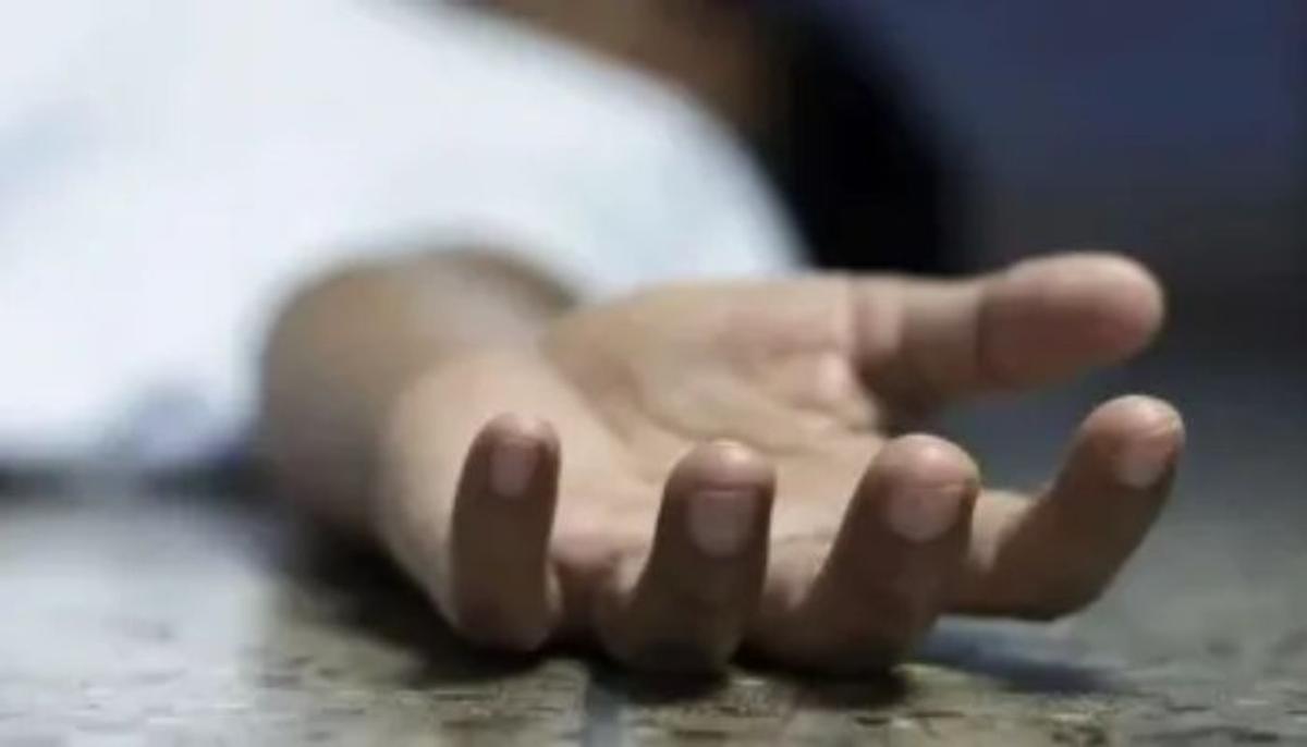 बिग ब्रेकिंग : नोएडा के GIP मॉल से महिला ने लगाई छलांग, मची चीख-पुकार