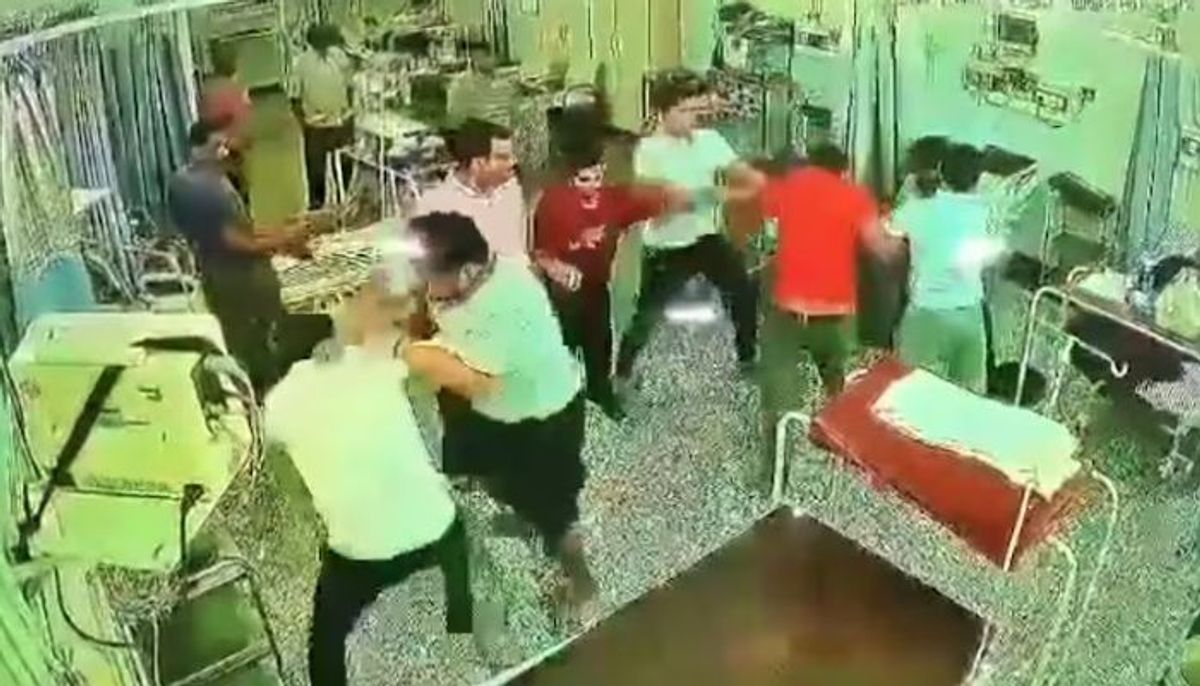 BJP विधायक के भाईयों ने हॉस्पिटल में की गुंडागर्दी, स्टाफ को लात-घूंसों से पीटा