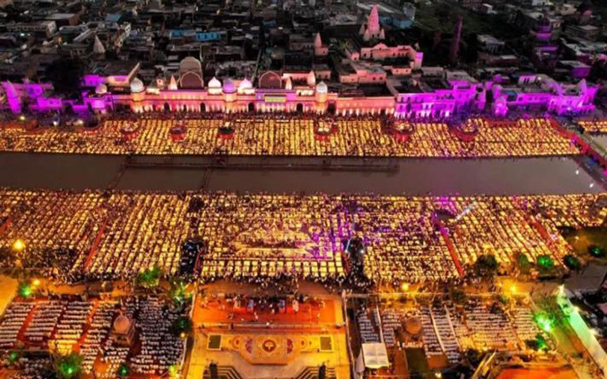अयोध्या में 500 साल बाद मनाई जाएगी ऐतिहासिक दिवाली, रोशनी से जगमगाया शहर