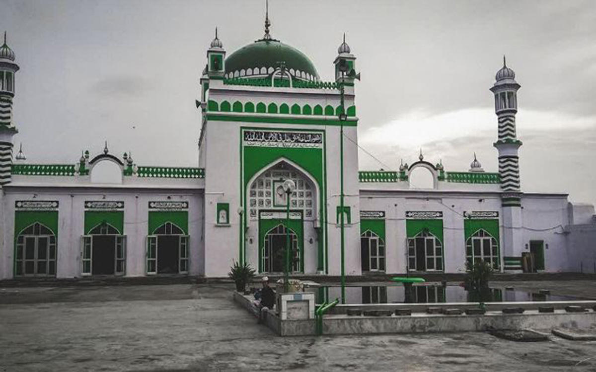 मस्जिद से हुआ ऐलान, अब खोलिए अपनी दुकान और बढ़ाइए भाईचारे का सम्मान