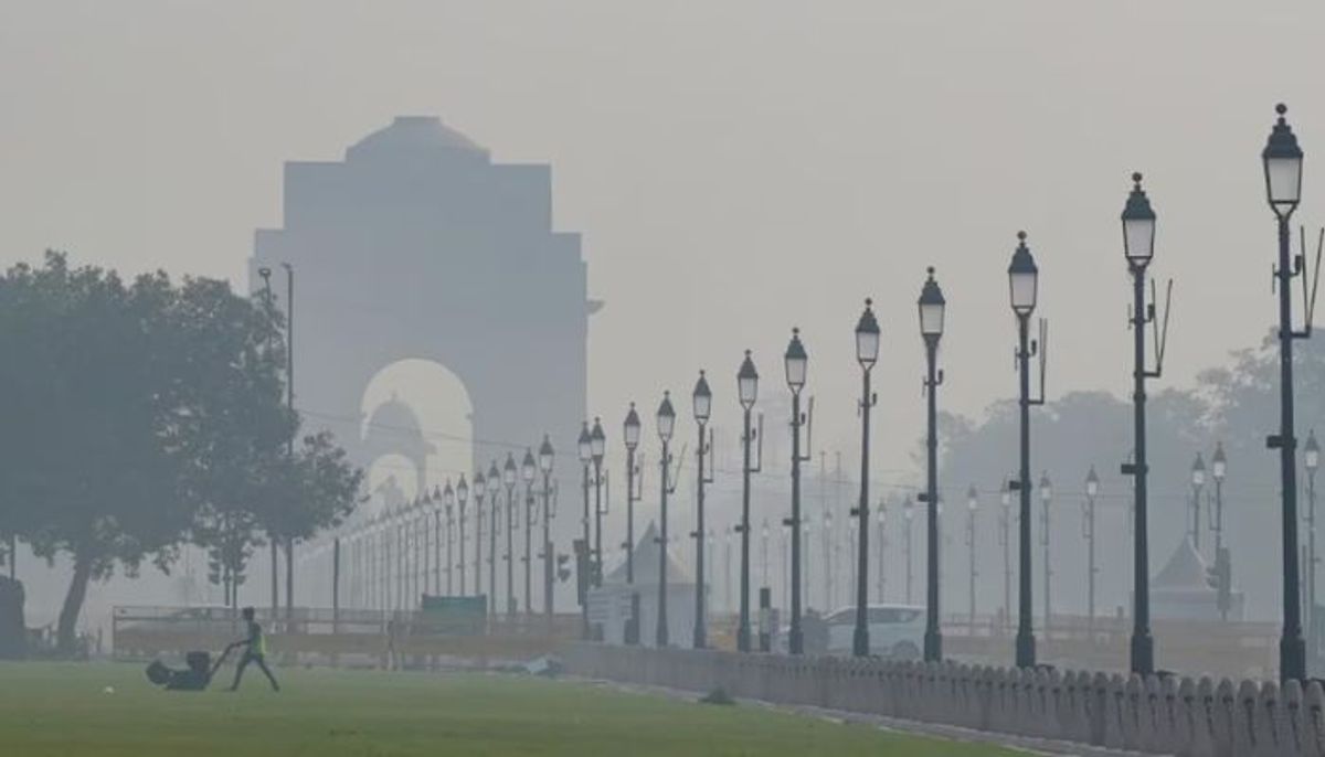 सांसें हैं तो जिंदगी है लेकिन यहां हर सांस में घुल रही है जहर, दिल्ली में प्रदूषण की दोहरी मार