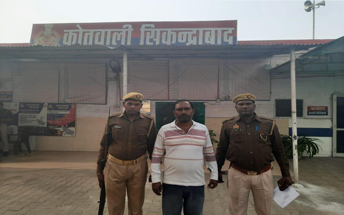 नामी बिल्डर के साथ ठगी करने वाला शातिर ठग गिरफ्तार