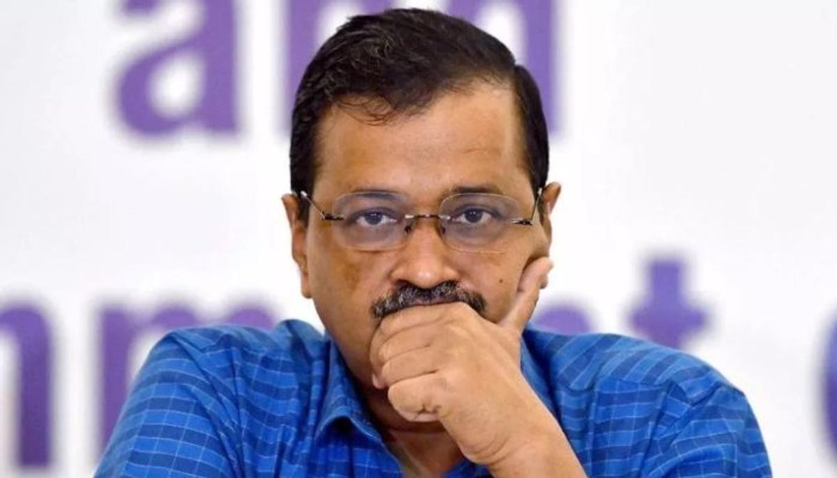 दिल्ली चुनाव से पहले केजरीवाल को बड़ा झटका, 8 विधायकों ने छोड़ा AAP का साथ