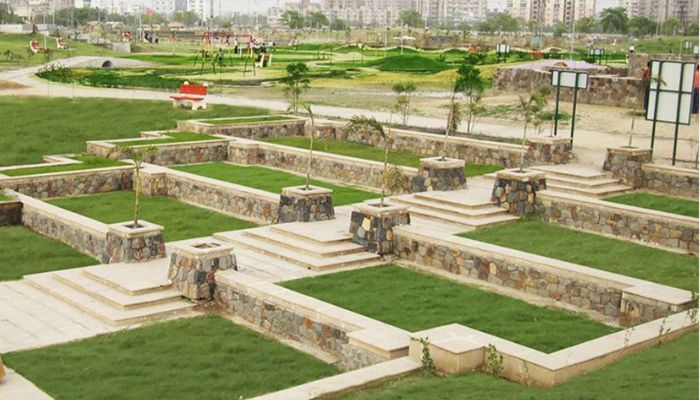 अधर में लटका जापानी व डी पार्क का काम, नोएडा प्राधिकरण अभी तक जारी नहीं कर पाया टेंडर