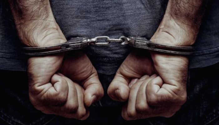 पुलिस ने दबोचे 2 अंतर्राज्यीय चोर, लाखों की नकदी व जेवरात किए बरामद