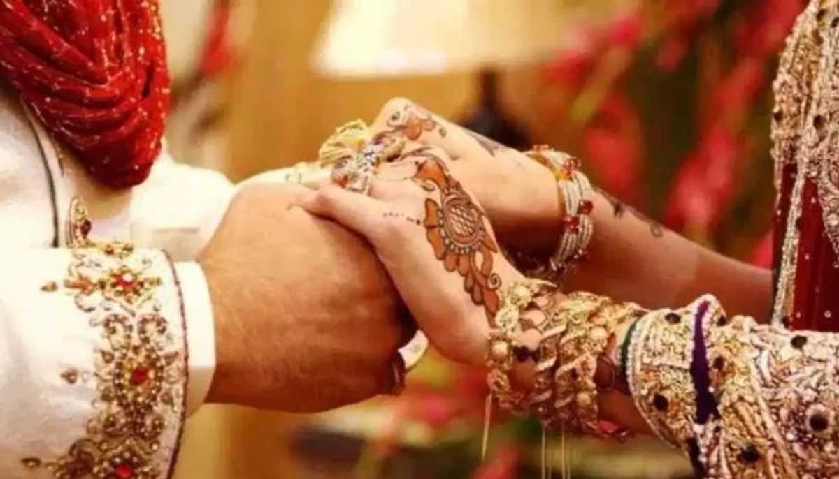दहेज के लालच में ससुरालवालों ने दिखाई औकात, महिला के साथ...