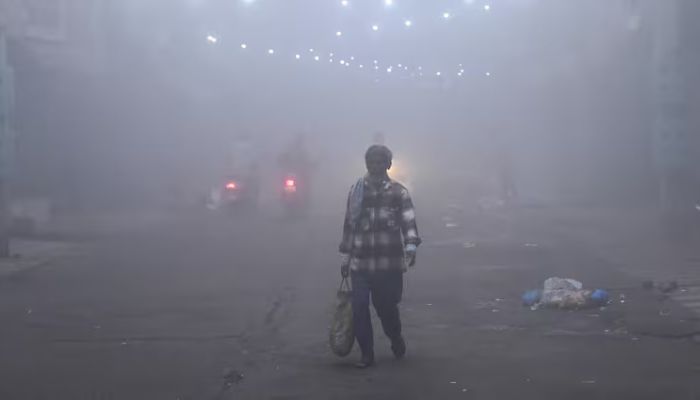 कोहरे में डूबा उत्तर प्रदेश, अब ठंड-गलन से परेशान होंगे लोग
