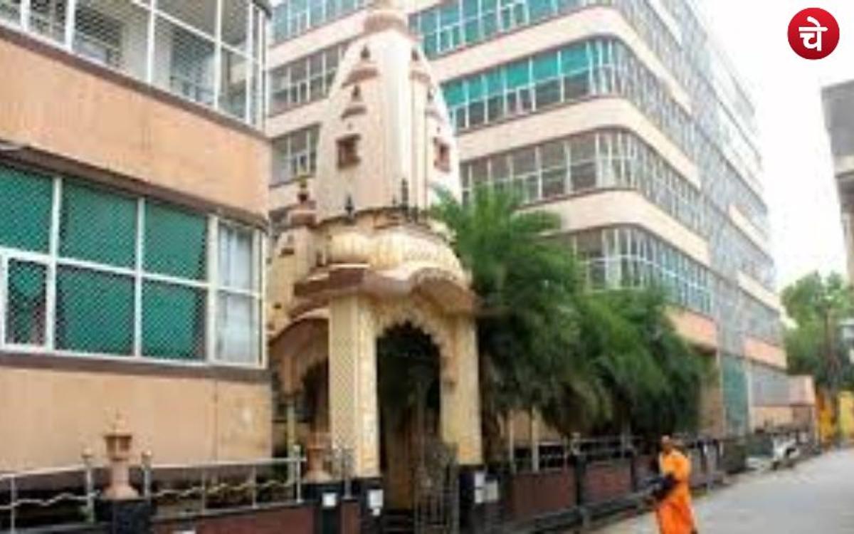 वृंदावन में रशियन कपल का करोड़ों का अवैध साम्राज्य, अब सब कुछ जब्त