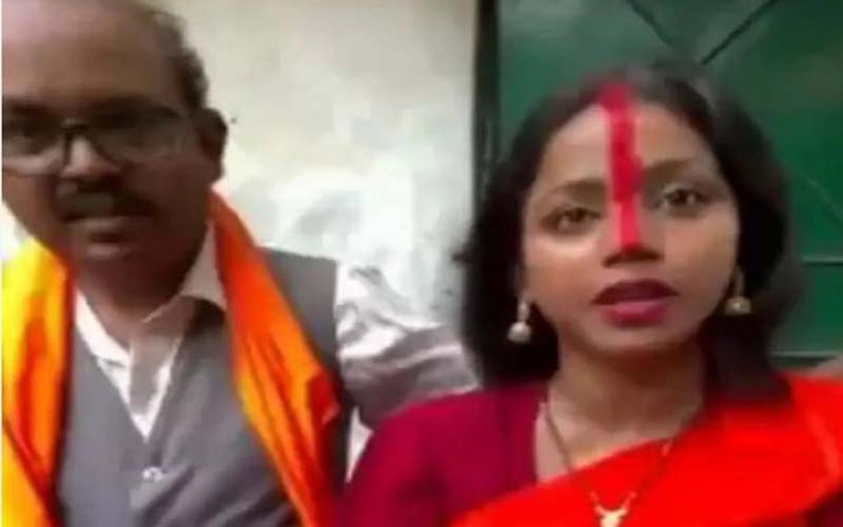 वायरल वीडियो के क्रेज में टूटी सारी मर्यादाएं, पिता तथा पुत्री ने कर ली शादी