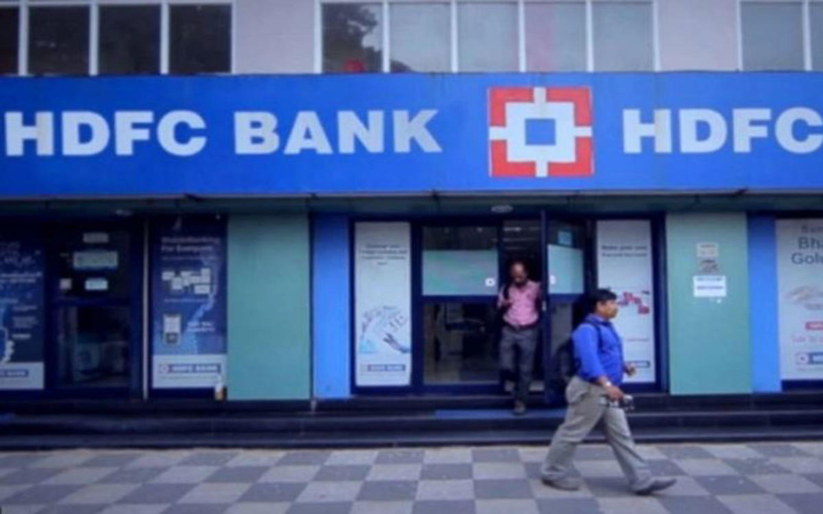 RBI के बाद अब HDFC का झटका, महंगा हुआ लोन, बढ़ेगी EMI