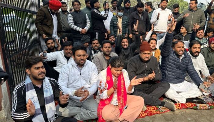 गैंगस्टर निकला BJP का नेता, उत्तर प्रदेश पुलिस ने भेजा जेल