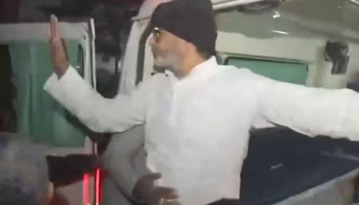 पुलिस ने फेंका PK का चश्मा, प्रशांत किशोर की गिरफ्तारी से पटना का फिर बिगड़ा माहौल