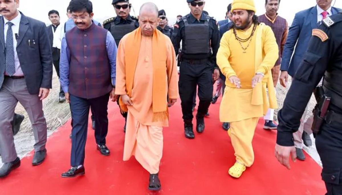 आज महाकुंभ नगरी जाएंगे CM योगी, साधु-संतों से भी करेंगे मुलाकात