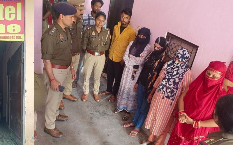 गाजियाबाद के होटल में चल रहा था देह व्यापार का बड़ा अड्डा