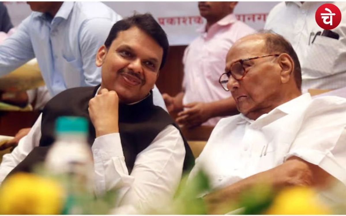 शरद पवार ने संघ की तारीफ की, सीएम ने भी चाणक्य बोला