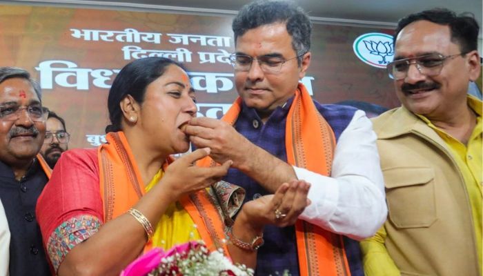 दिल्ली में नई सरकार का शपथग्रहण आज, रेखा गुप्ता के साथ प्रवेश-कपिल भी लेंगे मंत्री पद की शपथ
