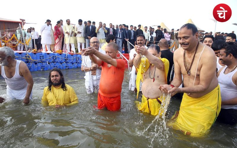 जेपी नड्डा ने भी संगम में डुबकी लगाई, सीएम भी रहे साथ