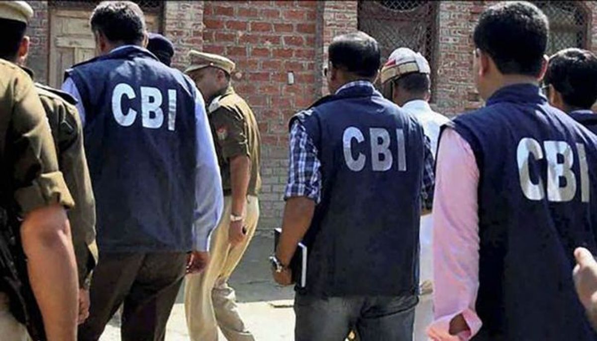 नोएडा प्राधिकरण ने किया करोड़ों का घोटाला! CBI ने शुरू की छापेमारी