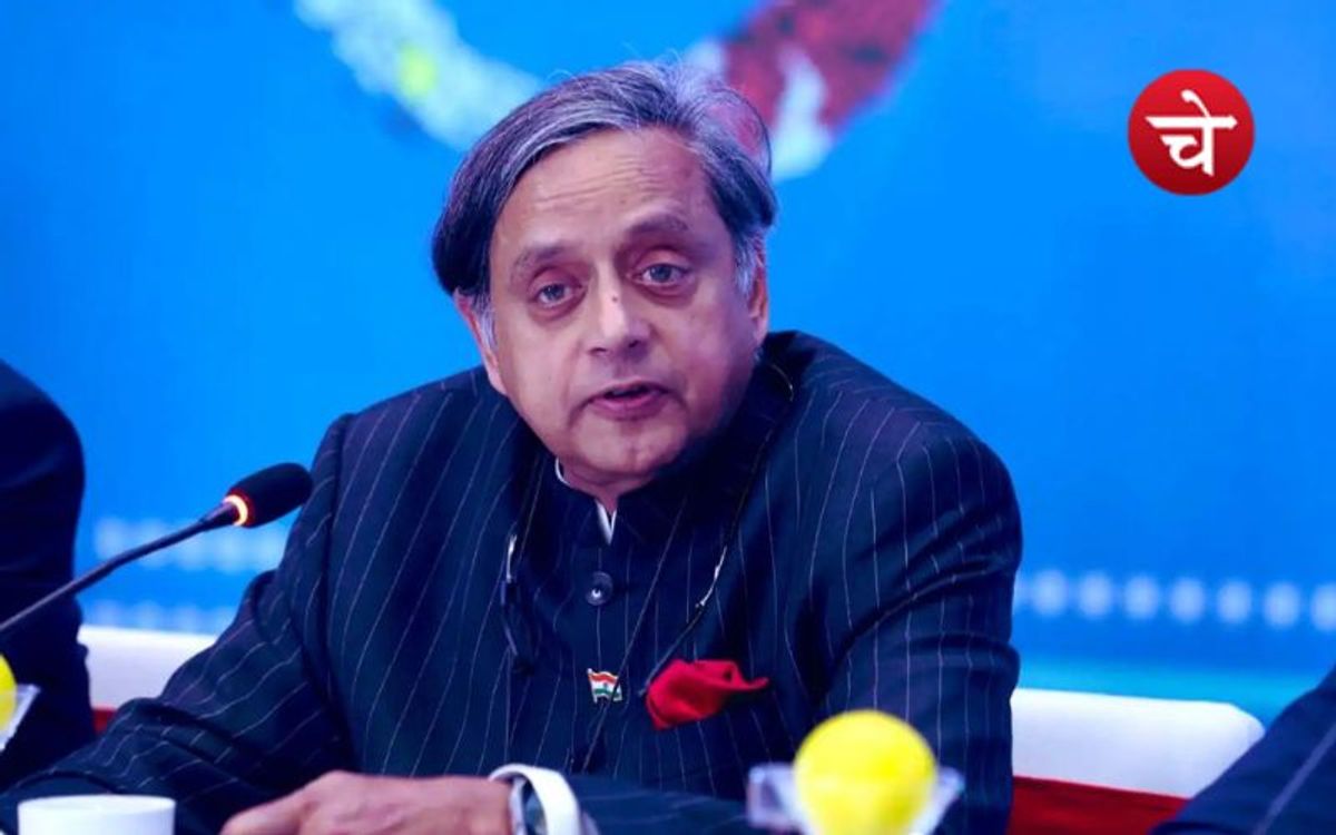 शशि थरूर ने भारत के रुख पर मानी गलती, शांति के लिए मध्यस्थ बनेगी भारत