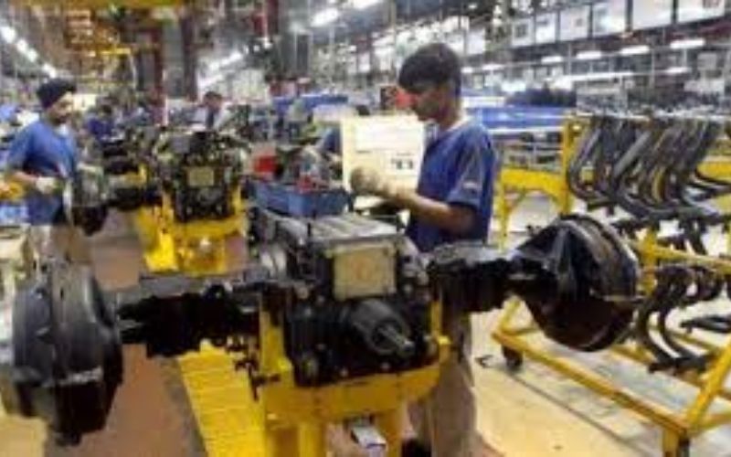 यूपी में टेक्सटाइल पार्कों की स्थापना से औद्योगिक क्रांति का नया दौर