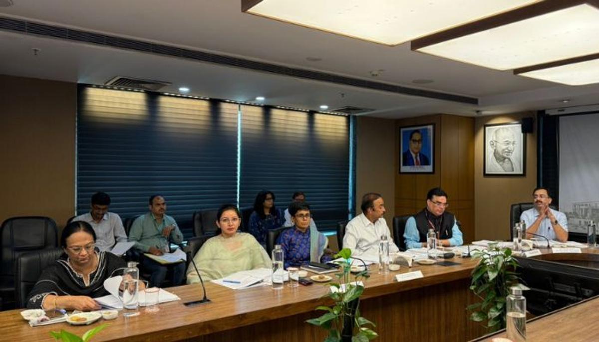 ग्रेटर नोएडा प्राधिकरण का किसानों के हक में बड़ा फैसला, बोर्ड बैठक में कई अहम फैसले