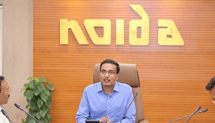 Dr. Lokesh M