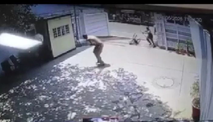 धनुष-बाण’ लेकर CBI दफ्तर पहुंचा हमलावर, ASI को बना डाला निशाना