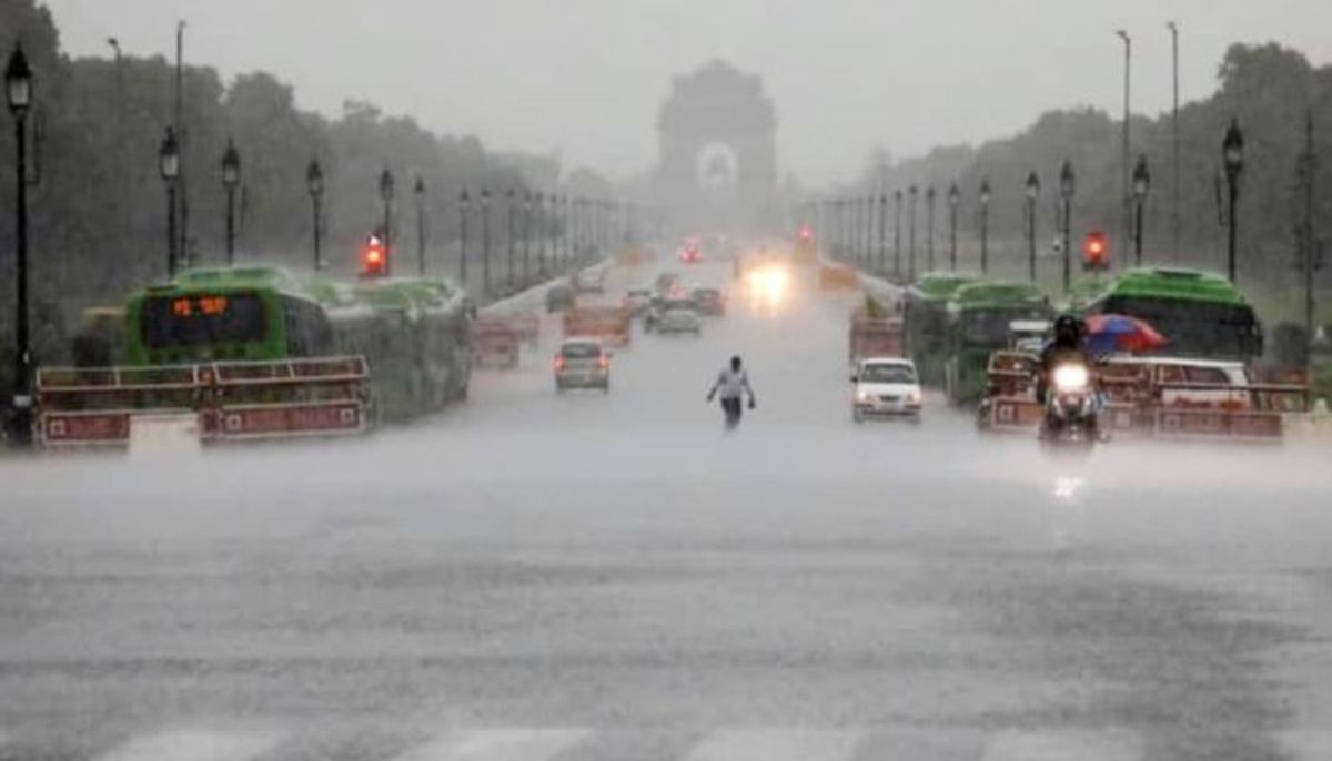 दिल्ली-NCR में मौसम का तूफानी रुख, 5 दिन तक इन राज्यों में नहीं थमेगी बारिश