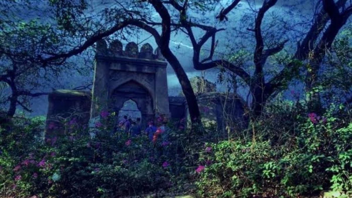 इतिहास की परतों में छुपा डर - क्या है भूली भटियारी का रहस्य ?