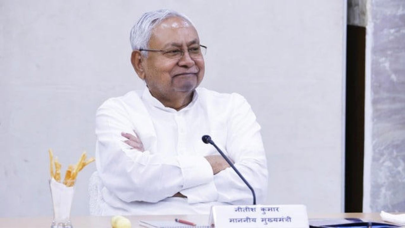 चुनावी साल में नीतीश सरकार का बड़ा दांव, बुजुर्गों को मिली नई सौगात