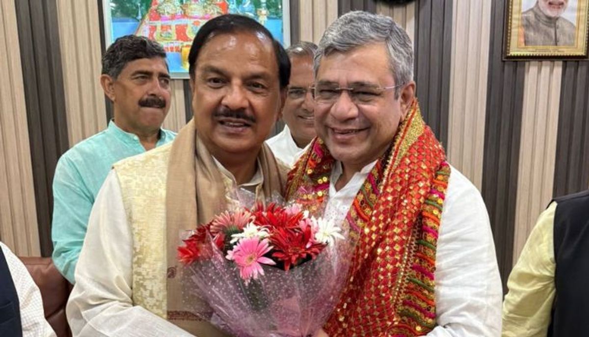 सांसद आवास समिति के अध्यक्ष डॉ. महेश शर्मा का जम्मू में भव्य स्वागत