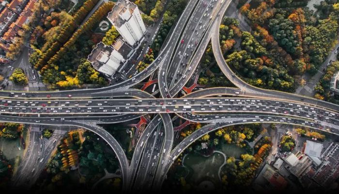 जेवर ग्रीनफील्ड एक्सप्रेसवे ने पकड़ी रफ्तार, KGP पर खड़े हुए पिलर, अब बिछेंगे स्टील गर्डर