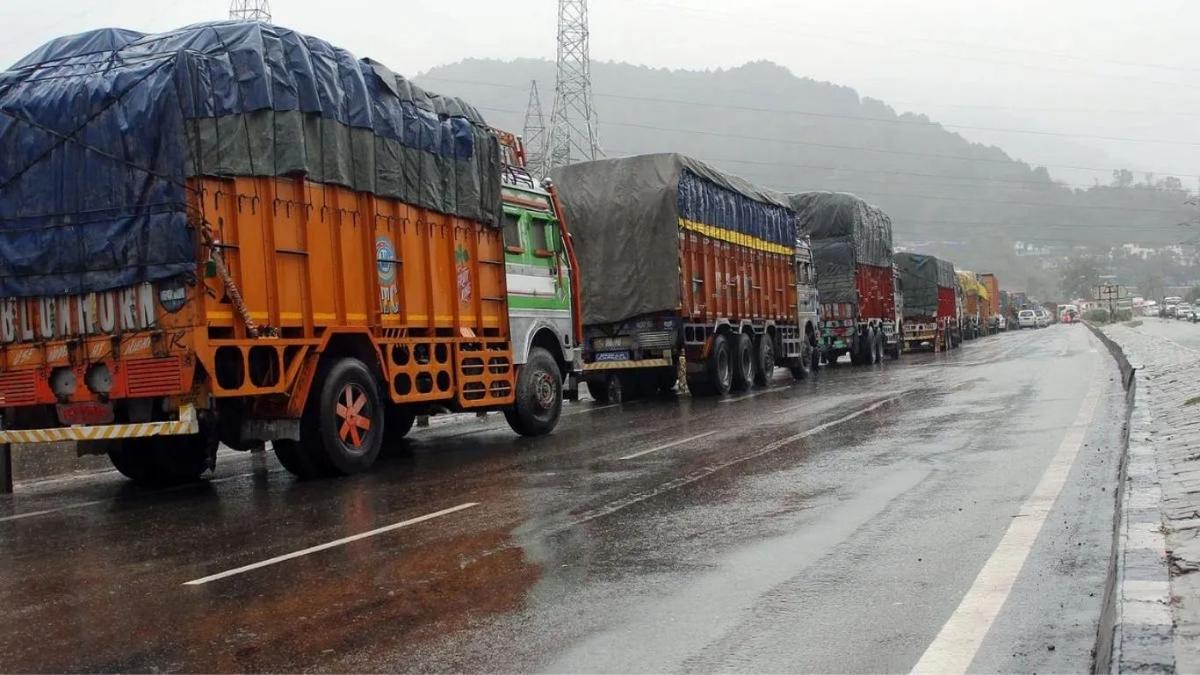 अब बारिश नहीं बिगाड़ेगी सफर, हाईवे पर मिलेगा पल-पल का वेदर अलर्ट