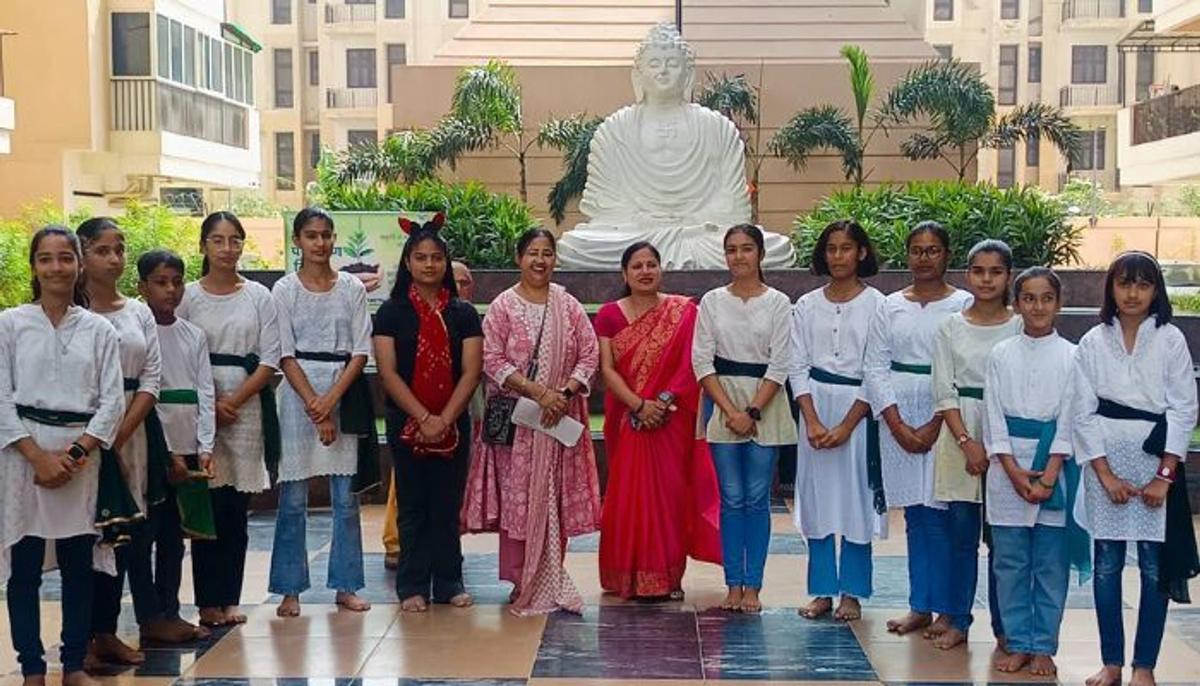 पौधारोपण से सजी ग्रेटर नोएडा की धरती, शहरभर में गूंजा पर्यावरण का संदेश