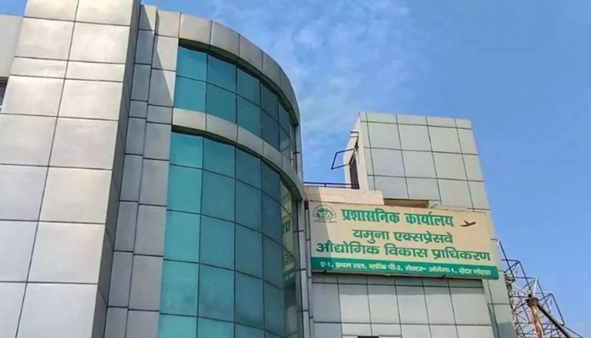 YEIDA का बड़ा कदम: अब ग्रामीण जमीन पर भी चलेगा कारोबार का पहिया