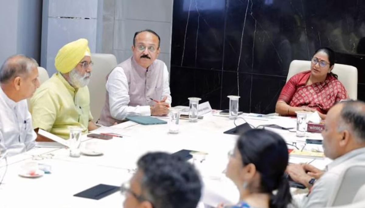 दिल्ली सरकार का बड़ा फैसला, सील की गई 1000 दुकानें