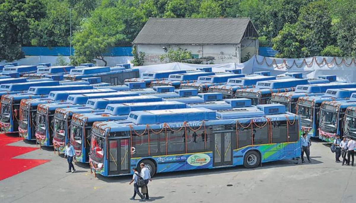 नोएडा में दौड़ेंगी 500 नई ई-सिटी बसें, 675 करोड़ का प्रोजेक्ट शुरू