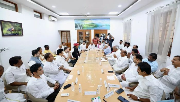 बिहार में चुनाव से पहले वोटर लिस्ट पर बवाल, मानसून सत्र में विपक्ष का हल्ला बोल