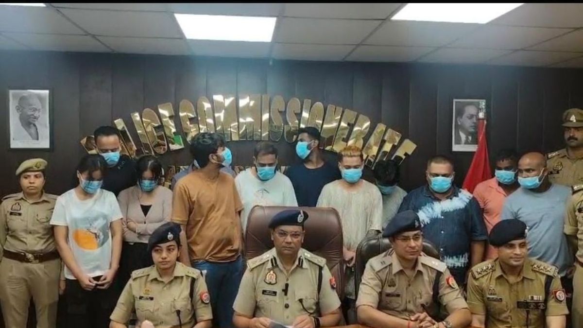 नोएडा में बैठकर अमेरिका के लोगों से ठगी करने वाला कॉल सेंटर पकड़ा गया